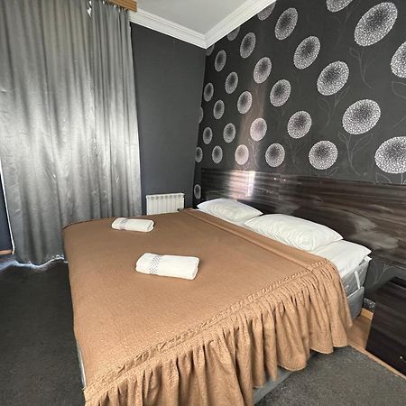 Hotel Mercury 巴统 外观 照片