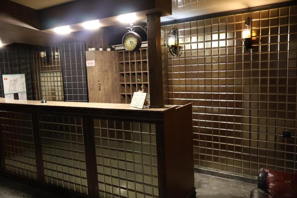 Hotel Mercury 巴统 外观 照片